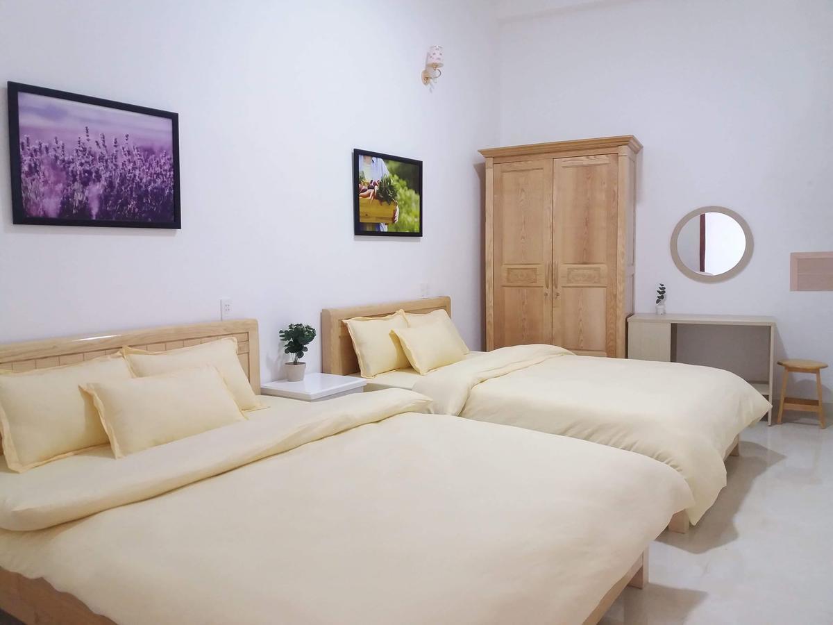 Strawberry Hotel Dalat Buitenkant foto